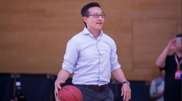 4人很关键！湖人25分大胜，东契奇27+12 艾顿创纪录！