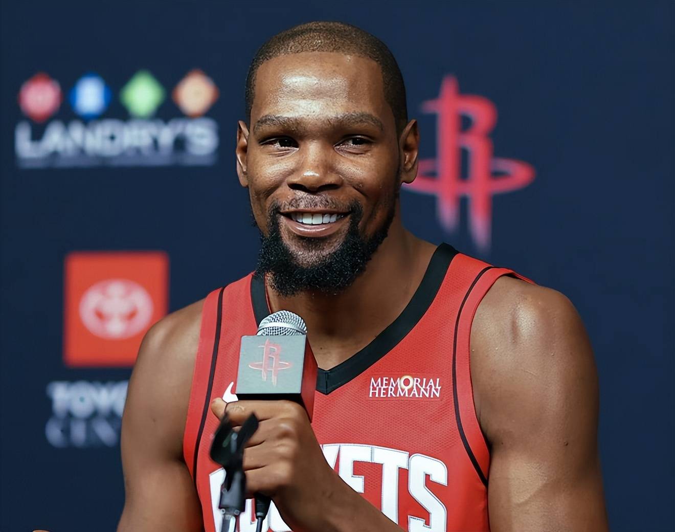 罗德里：曼城本可4-0赢球但未抓住机会 我能复出已是上帝恩赐