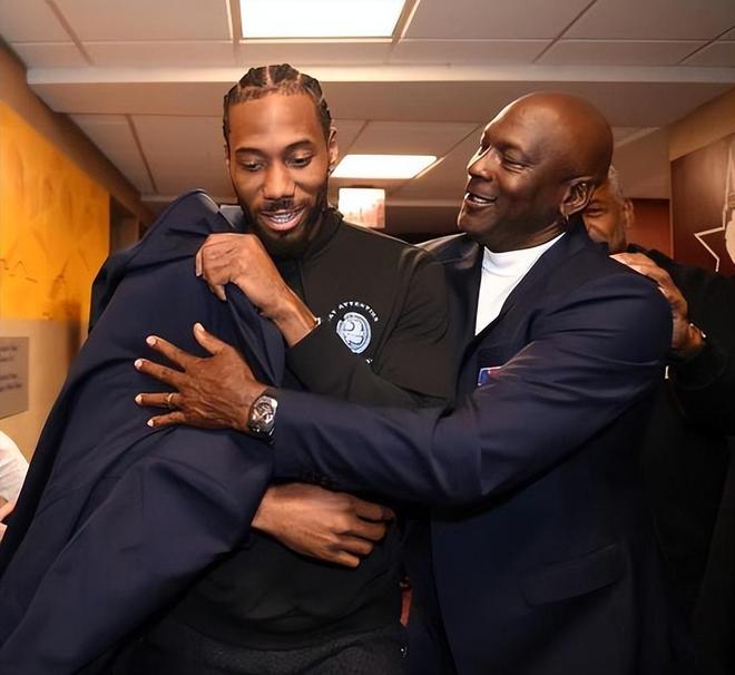 泽林斯基：制胜球有运气加持；为避免停赛未过多参与身体对抗