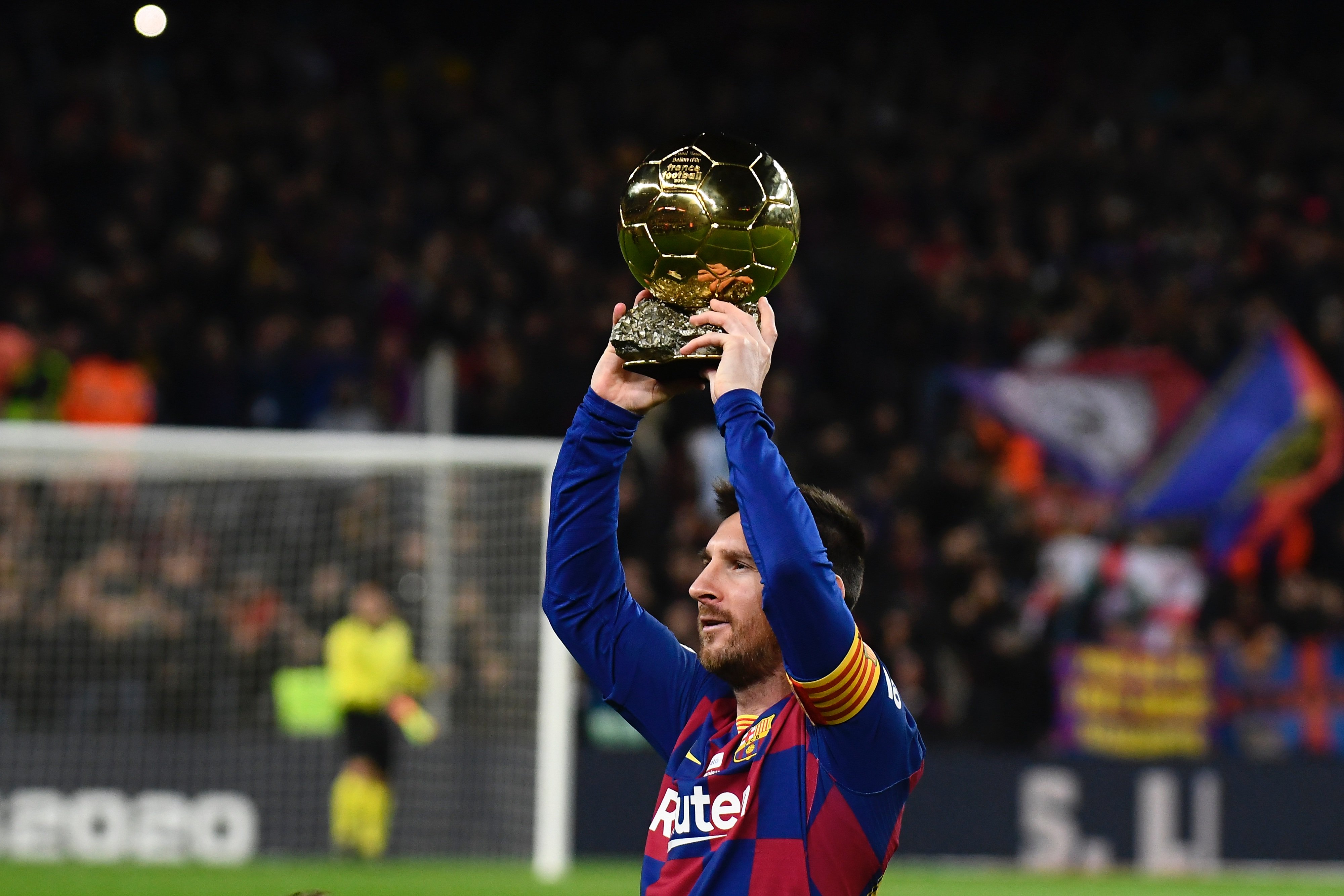 电竞厂商发布年度产品与赛事计划