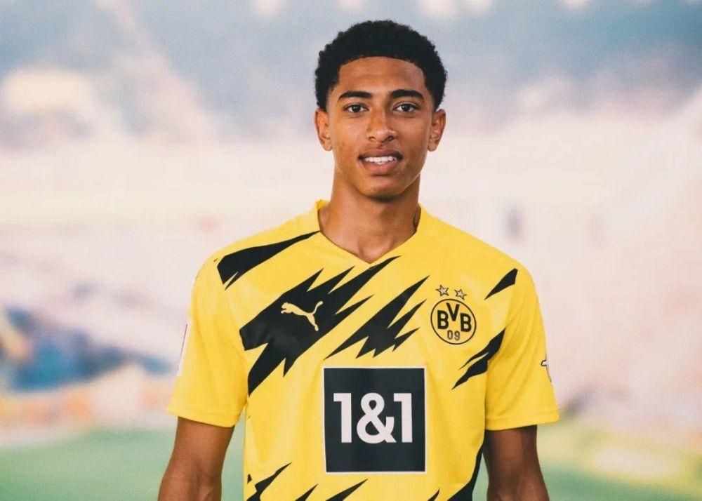 3-0！科内利亚诺世俱杯开门红，朱婷轰13分，肌肉线条太明显