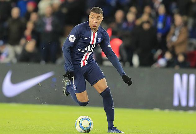 输不起？皇马拒为巴萨列队+姆总率众将离场 阿隆索：不看重的奖杯