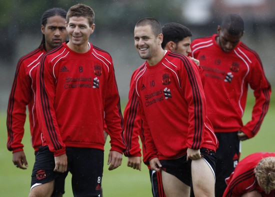 《守门模拟器》发售：扮演中世纪城门守卫 搜查行人