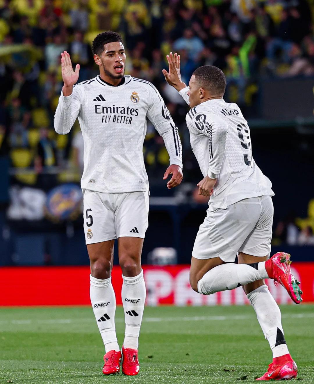 范佩西首次征召儿子进入费耶诺德比赛名单，但并未安排他出场